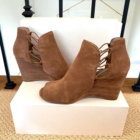 Lucky Brand open toe booties - Picture 2 of 5